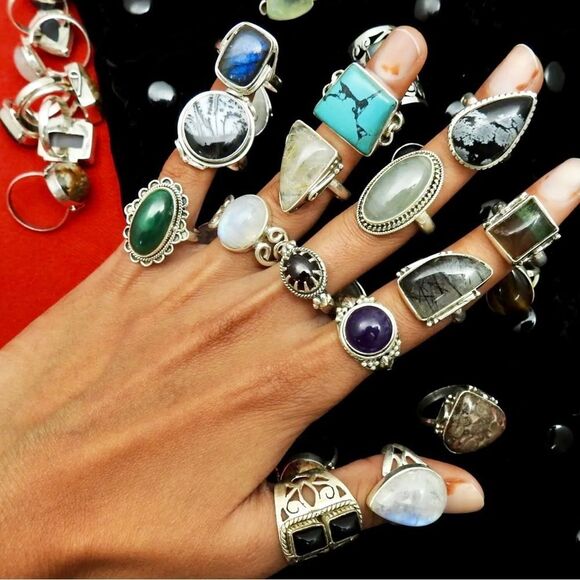 ⚜️ 4 LB Vintage Jewelry Lot | 90% Wearable | Gold & Silver | Inventory 4 Resale - Picture 3 of 14